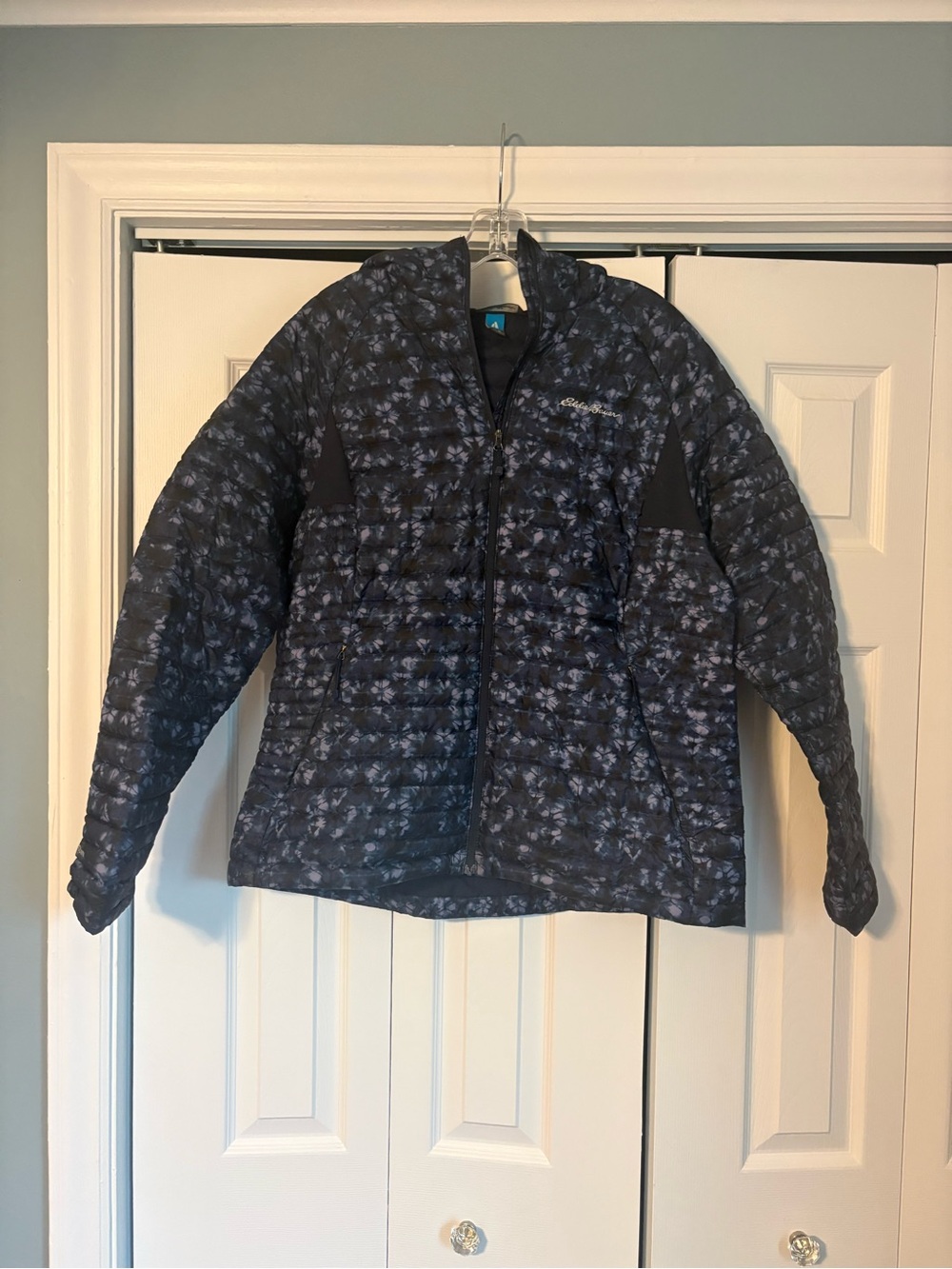 Eddie Bauer STORMDOWN Navy-Print Quilted Down Packable Jacket